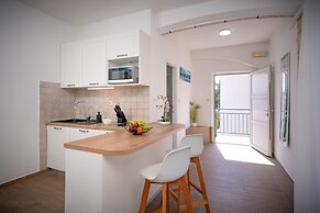 Beachfront Villa near Zlatni rat