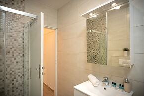 Beachfront Villa near Zlatni rat