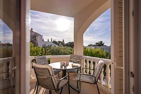 Beachfront Villa near Zlatni rat