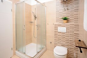 Beachfront Villa near Zlatni rat