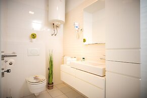 Beachfront Villa near Zlatni rat