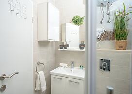 Beachfront Villa near Zlatni rat