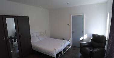 Room in Guest Room - Limehouse Townhomes Modern Spacious Serviced En-s