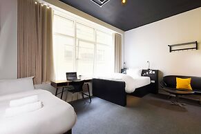 REZz Temple Bar, Dublin