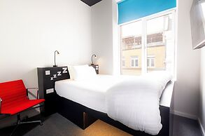 REZz Temple Bar, Dublin