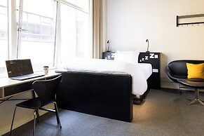 REZz Temple Bar, Dublin