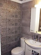 Amazing Studio 10 Minutes To Center no1