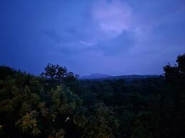 Citrus Prime Hill Queen Resort