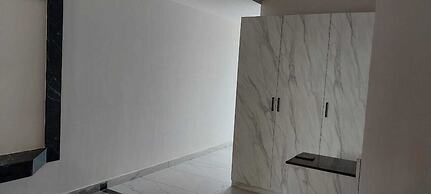 Citrus Prime Hill Queen Resort