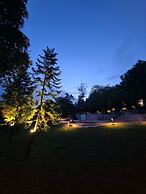 Citrus Prime Hill Queen Resort