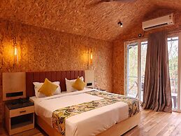 Citrus Prime Hill Queen Resort