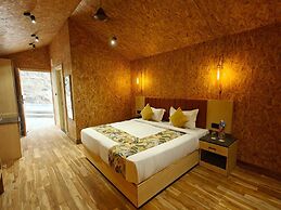 Citrus Prime Hill Queen Resort