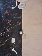 Citrus Prime Hill Queen Resort