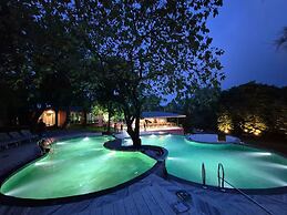 Citrus Prime Hill Queen Resort