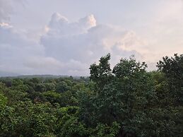 Citrus Prime Hill Queen Resort