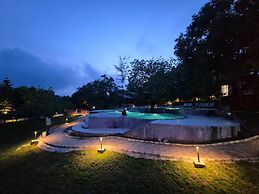 Citrus Prime Hill Queen Resort