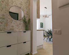 Lake River Apartment