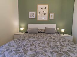 Lake River Apartment