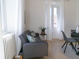 Lake River Apartment