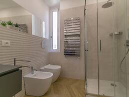 Lake River Apartment