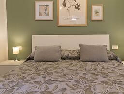 Lake River Apartment