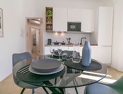 Lake River Apartment