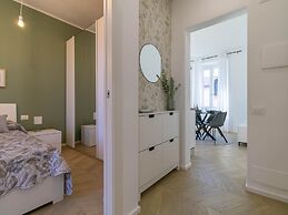 Lake River Apartment