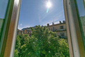 Lake River Apartment