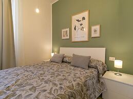 Lake River Apartment