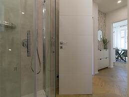 Lake River Apartment