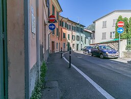 Lake River Apartment