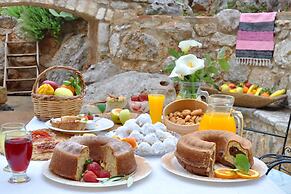 ARCHONTIKO ART HOTEL