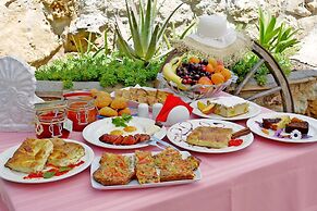 ARCHONTIKO ART HOTEL