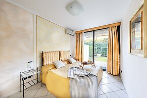 Residence Villa Giulia 5-03 with pool