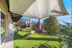 La Bouganville P1-1 Apartment