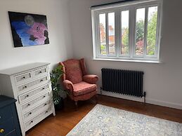 Northampton Oasis - 4 Bedroom House
