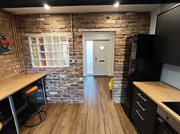 Northampton Oasis - 4 Bedroom House