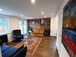 Northampton Oasis - 4 Bedroom House