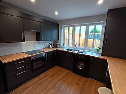 Northampton Oasis - 4 Bedroom House