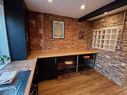 Northampton Oasis - 4 Bedroom House
