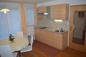 Apartments Jakelj