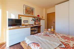 Kristall Lago 233 by Wonderful Italy