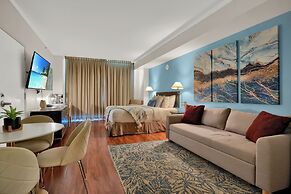 Glamorous Bay View Studio in the Grove