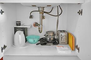 Glamorous Bay View Studio in the Grove