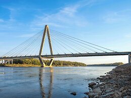 Origin Kansas City Riverfront, a Wyndham Hotel