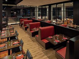 Origin Kansas City Riverfront, a Wyndham Hotel