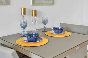 Beautiful Blue Gold Studio Ocean View