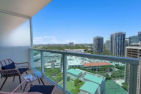 Beautiful Blue Gold Studio Ocean View