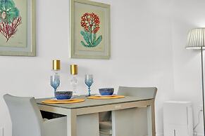 Beautiful Blue Gold Studio Ocean View