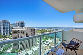 Beautiful Blue Gold Studio Ocean View